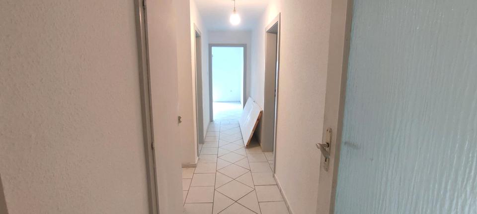 Etagenwohnung Steinau an der Straße - 3.5 Zimmer, 70 m&sup2;, 750&euro; | Angebot:26276560