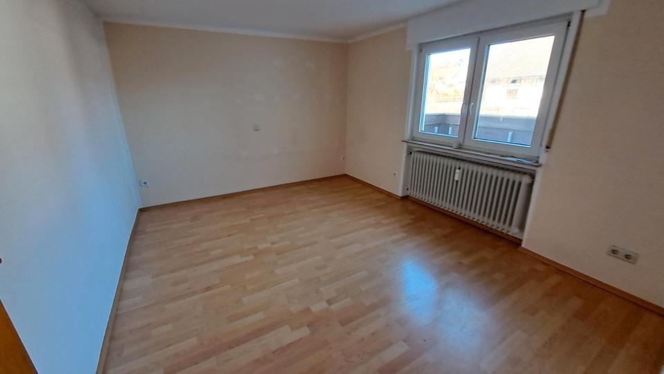 Dachgeschoßwohnung Birstein - 4 Zimmer, 115 m&sup2;, 800&euro; | Angebot:26325821