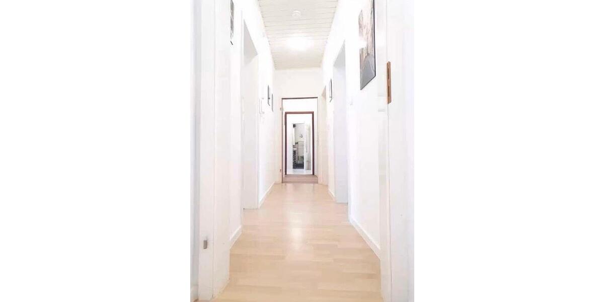 Etagenwohnung Karlsruhe Hagsfeld - 6 Zimmer, 140 m&sup2;, 2.700&euro; | Angebot:26498662