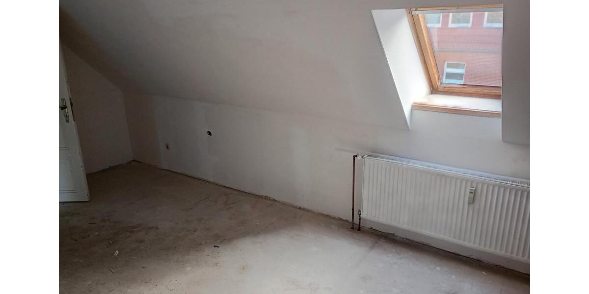 Etagenwohnung Brüel - 7 Zimmer, 155 m&sup2;, 1.100&euro; | Angebot:26030804