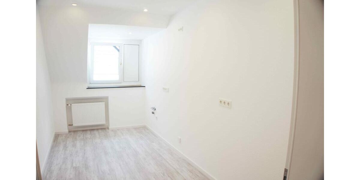 Dachgeschoßwohnung Zell (Mosel) - 4 Zimmer, 75 m&sup2;, 700&euro; | Angebot:22980753