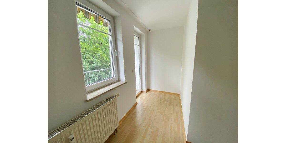 Etagenwohnung Plauen Stadtmitte - 2 Zimmer, 66 m&sup2;, 410&euro; | Angebot:26815800