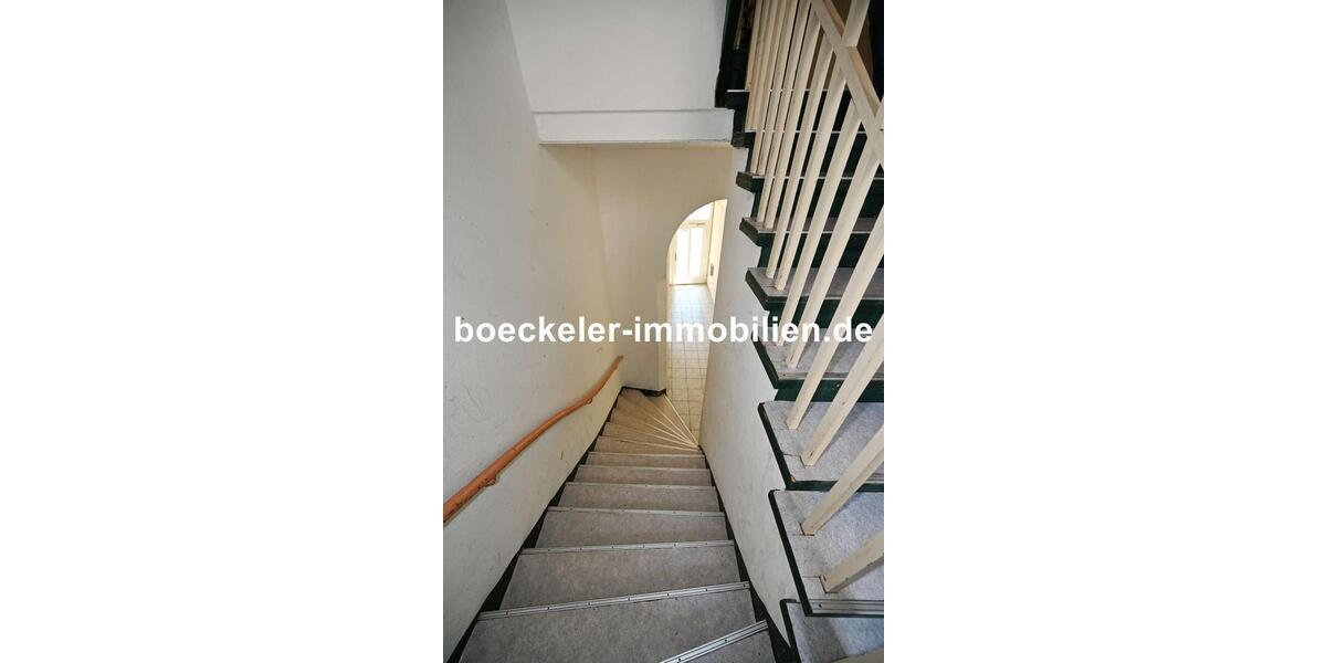 Etagenwohnung Naumburg (Saale) - 2 Zimmer, 65 m&sup2;, 370&euro; | Angebot:24157962