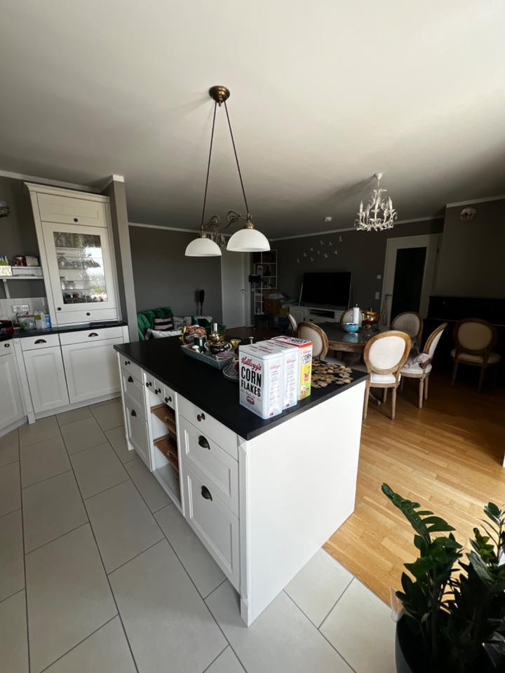 Schöne 5 Zimmer Wohnung in Zentrum Karlsfeld