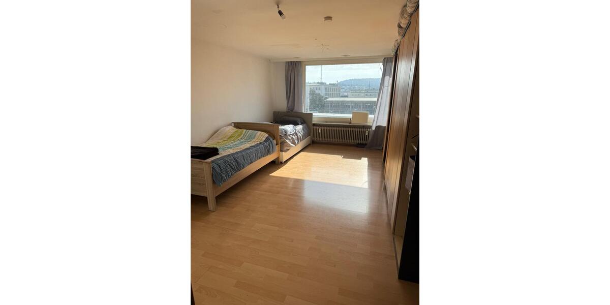 Etagenwohnung Pforzheim Nordstadt - 4 Zimmer, 150 m&sup2;, 1.200&euro; | Angebot:25883008