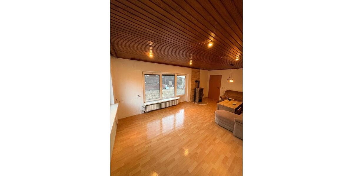 Einfamilienhaus Hermeskeil - 5 Zimmer, 145 m&sup2;, 1.250&euro; | Angebot:26583313