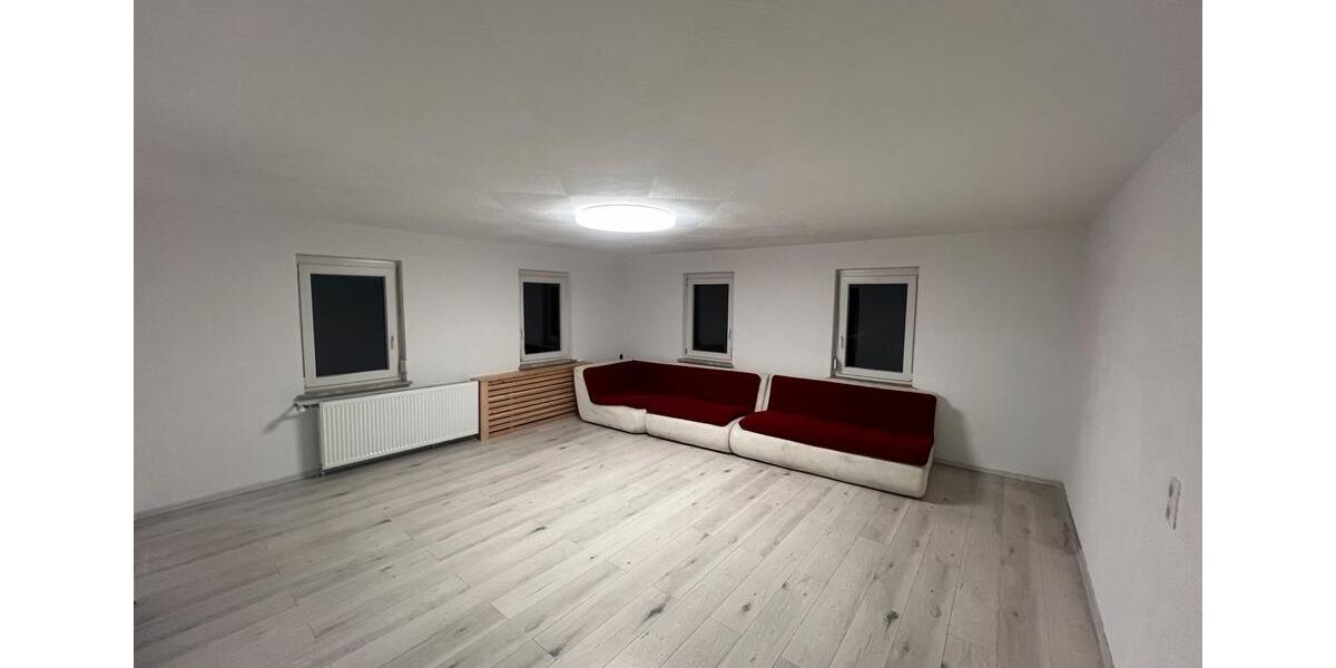 Etagenwohnung Bad Buchau - 5 Zimmer, 125 m&sup2;, 850&euro; | Angebot:24535010