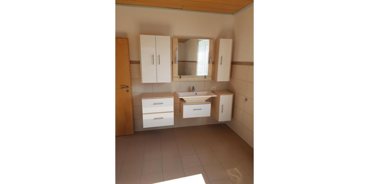 Erdgeschoßwohnung Burgwindheim - 2 Zimmer, 79 m&sup2;, 700&euro; | Angebot:26573311