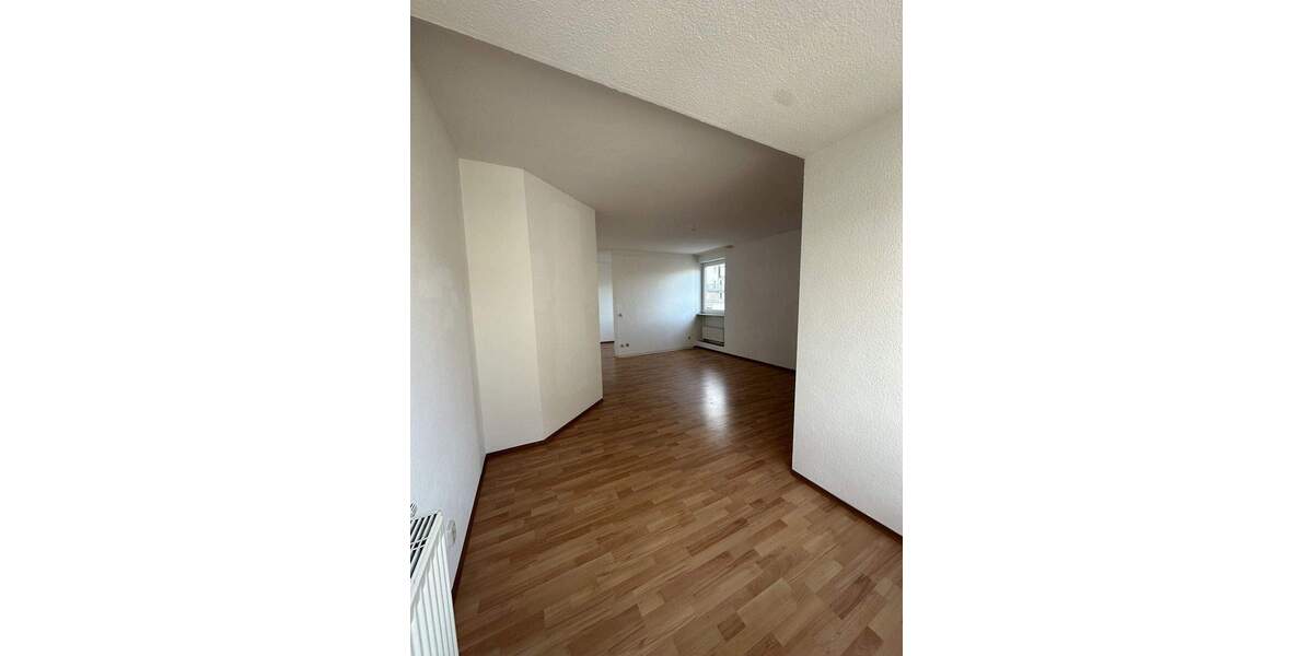 Etagenwohnung Bitterfeld-Wolfen Bitterfeld - 2 Zimmer, 69 m&sup2;, 450&euro; | Angebot:26016538
