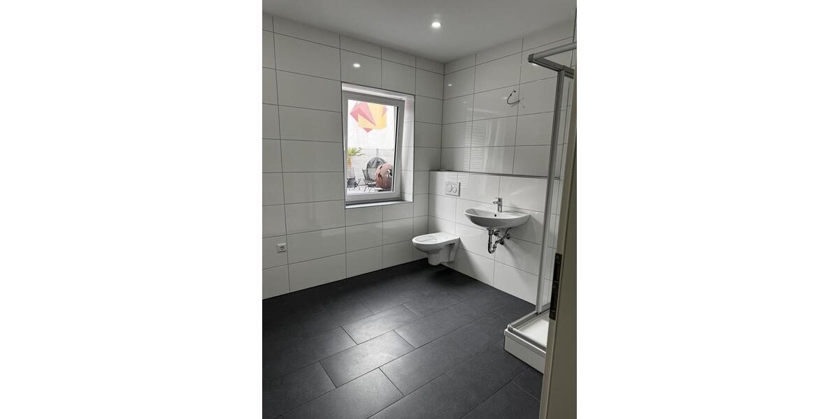 Erdgeschoßwohnung Karlsruhe Knielingen - 2 Zimmer, 80 m&sup2;, 1.320&euro; | Angebot:25870572