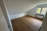 Dachgeschoßwohnung Bürstadt - 3 Zimmer, 76 m&sup2;, 1.100&euro; | Angebot:26625711