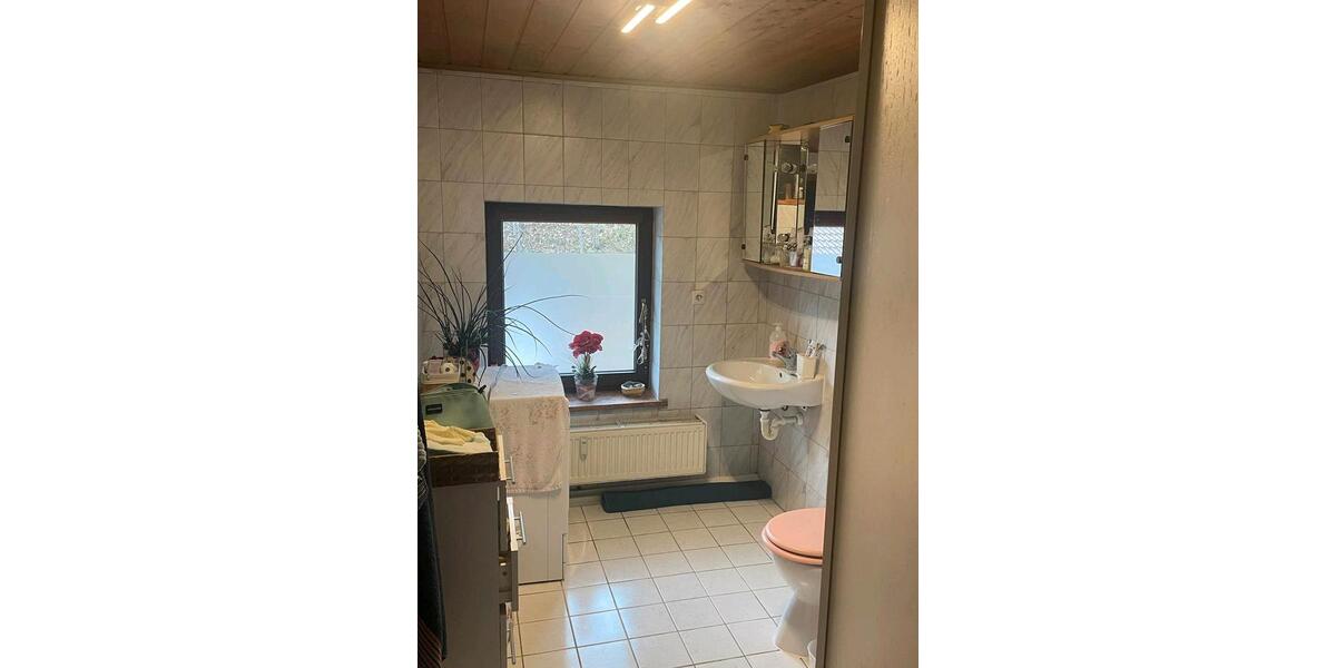 Etagenwohnung Grafling - 2 Zimmer, 100 m&sup2;, 995&euro; | Angebot:25351683