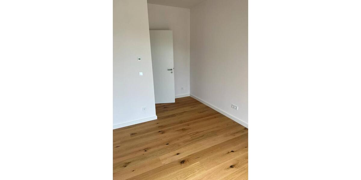 Etagenwohnung Kloster Lehnin - 4 Zimmer, 100 m&sup2;, 1.500&euro; | Angebot:24596302