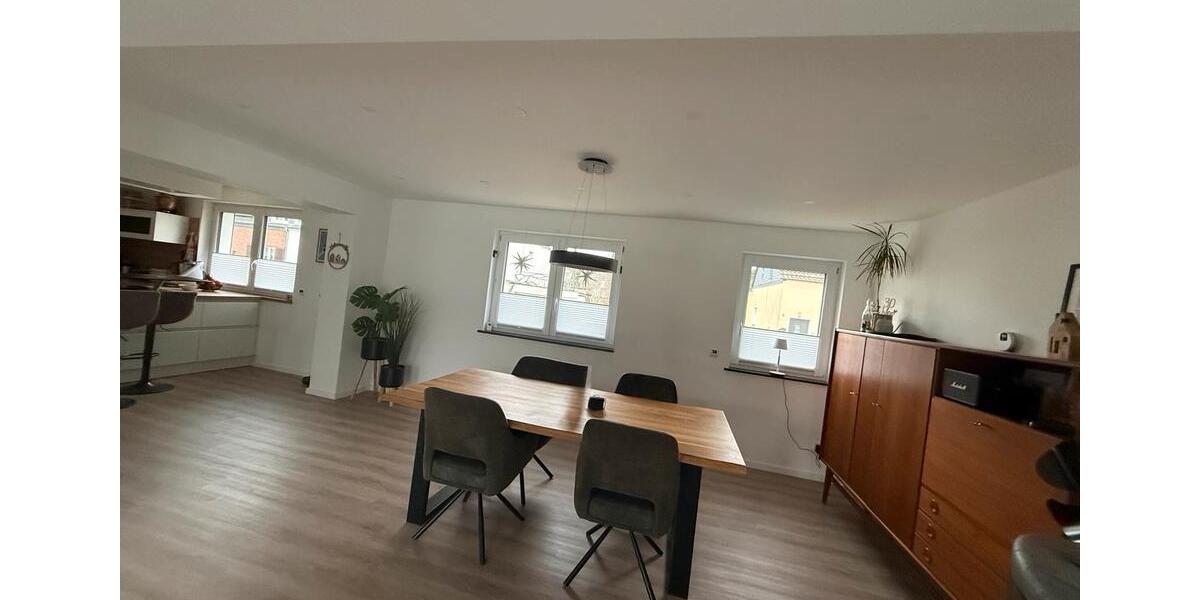 Doppelhaushälfte Leverkusen - 5 Zimmer, 135 m&sup2;, 2.600&euro; | Angebot:24712161