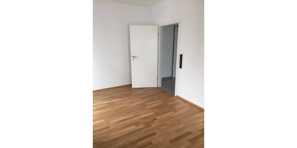 Etagenwohnung Villingen-Schwenningen Schwenningen - 2 Zimmer, 72 m&sup2;, 800&euro; | Angebot:24424070