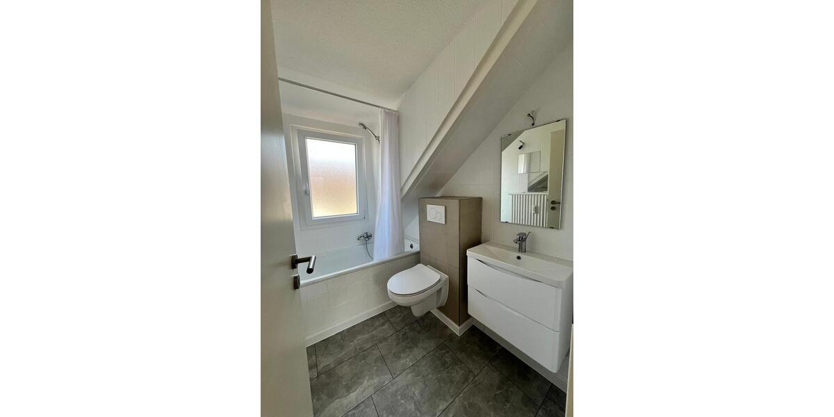 Dachgeschoßwohnung Überlingen - 2 Zimmer, 63 m&sup2;, 1.200&euro; | Angebot:25055275