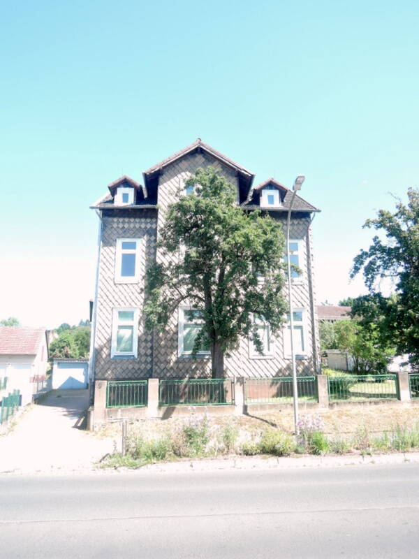 Sanierte und renovierte AltbauWohnung mit Gartennutzung und Garage in Bovenden