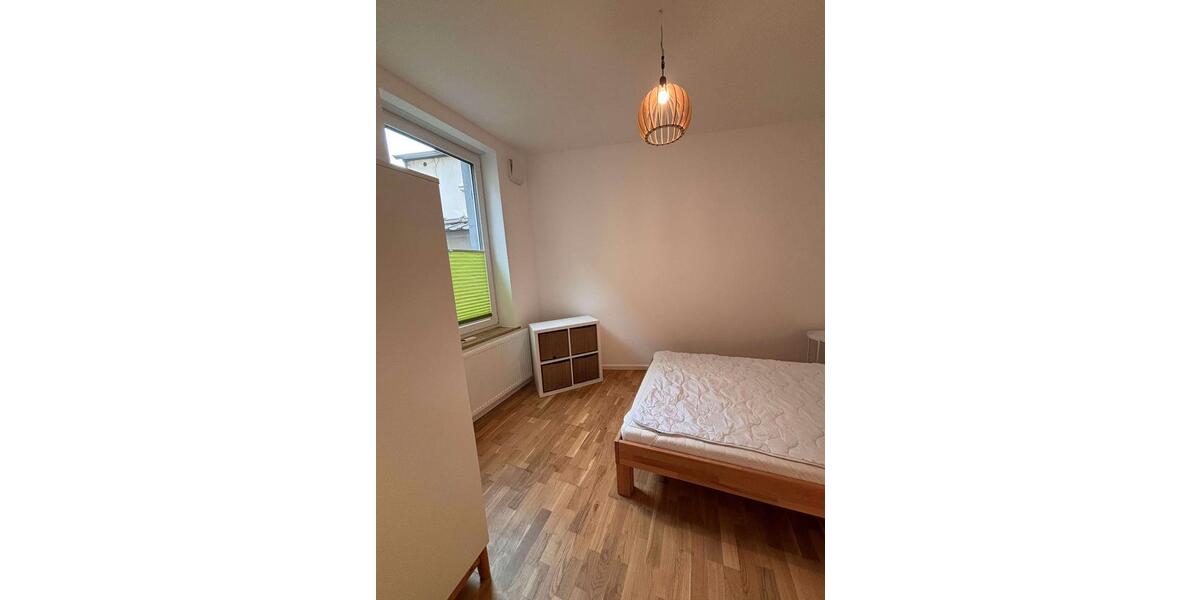 Erdgeschoßwohnung Krefeld - 2 Zimmer, 37 m&sup2;, 550&euro; | Angebot:26039363