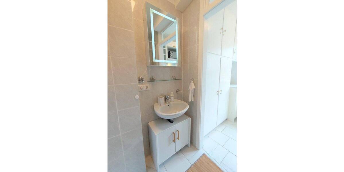 Etagenwohnung Stuttgart Mitte - 2 Zimmer, 37 m&sup2;, 1.250&euro; | Angebot:26819304