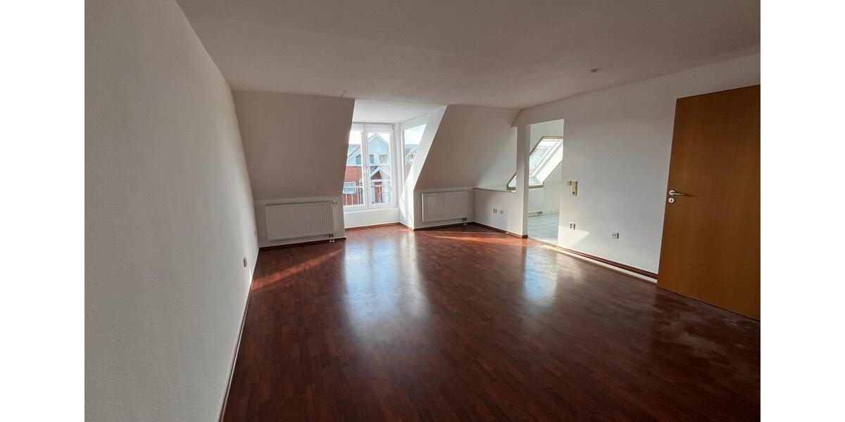 Dachgeschoßwohnung Schwerin Gartenstadt - 2 Zimmer, 56 m&sup2;, 585&euro; | Angebot:25125333