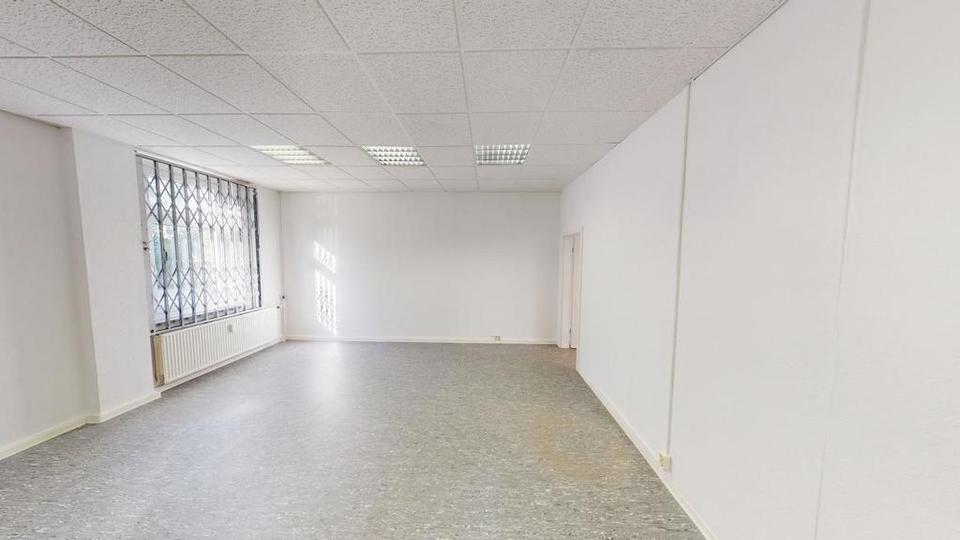 Ladenfläche neben dem Technischen Rathaus