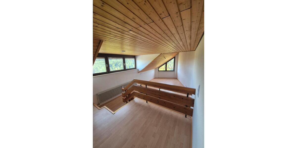 Maisonettenwohnung Altensteig - 5 Zimmer, 140 m&sup2;, 950&euro; | Angebot:26477354