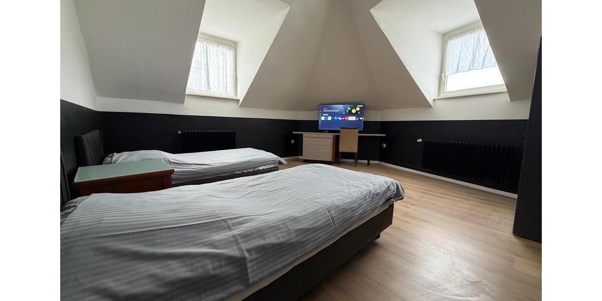 Wohnen auf Zeit Neuenrade - 7 Zimmer, 180 m&sup2;, 13&euro; | Angebot:24447625