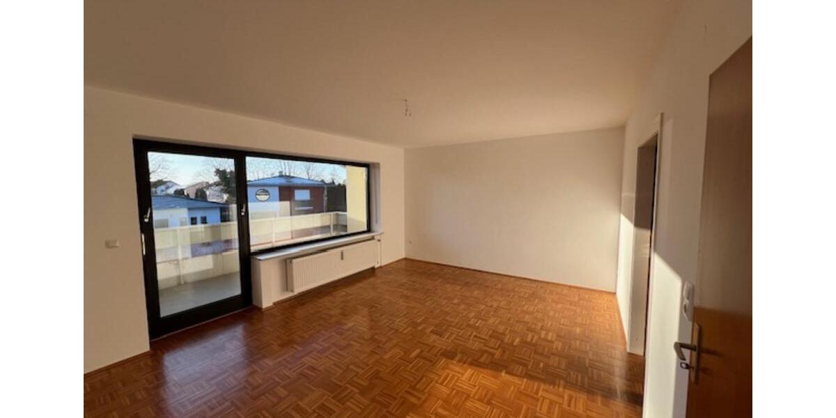 Etagenwohnung Landau an der Isar - 3.5 Zimmer, 82 m&sup2;, 760&euro; | Angebot:25218969