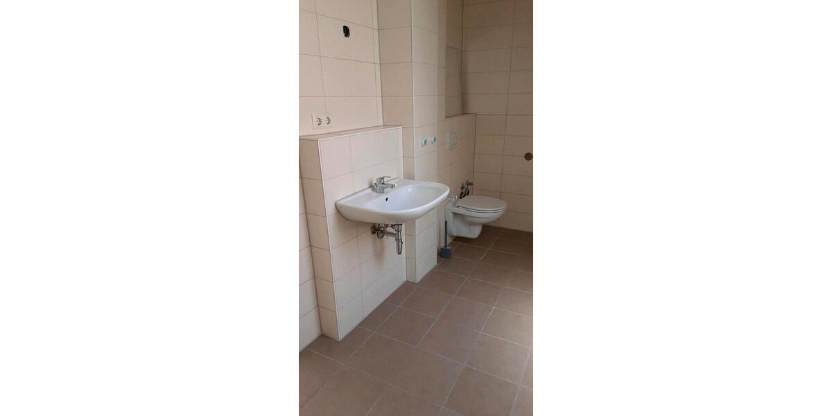 Dachgeschoßwohnung Philippsburg - 3 Zimmer, 61 m&sup2;, 790&euro; | Angebot:26663456