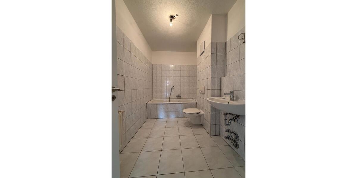 Erdgeschoßwohnung Naumburg (Saale) - 3 Zimmer, 67 m&sup2;, 455&euro; | Angebot:26561571