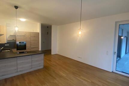 Wohnung Sinsheim - 3 Zimmer, 95 m&sup2;, 1.550&euro; | Angebot:25237174