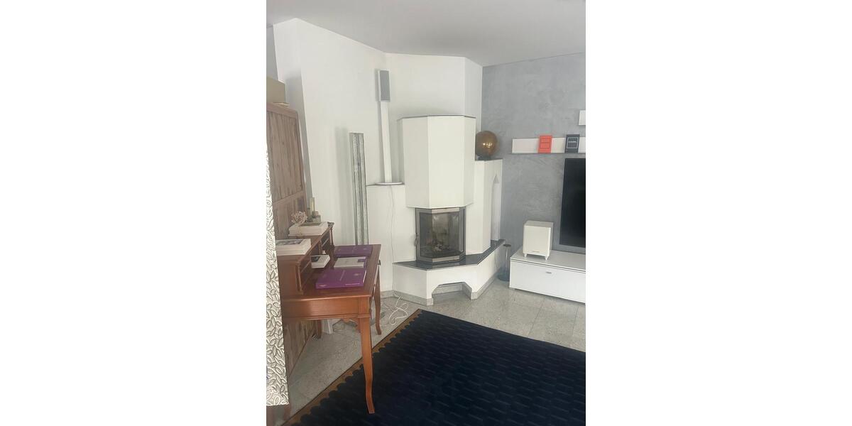 Einfamilienhaus Besigheim - 5.5 Zimmer, 179 m&sup2;, 2.250&euro; | Angebot:25050250