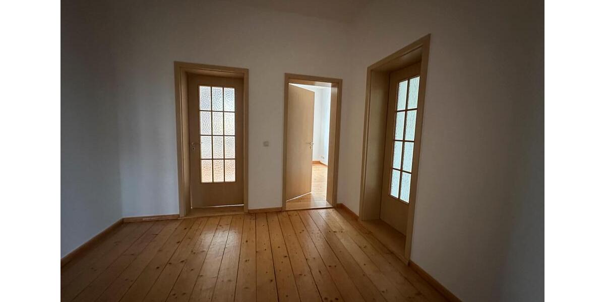 Etagenwohnung Weimar - 3 Zimmer, 95 m&sup2;, 1.605&euro; | Angebot:26001216