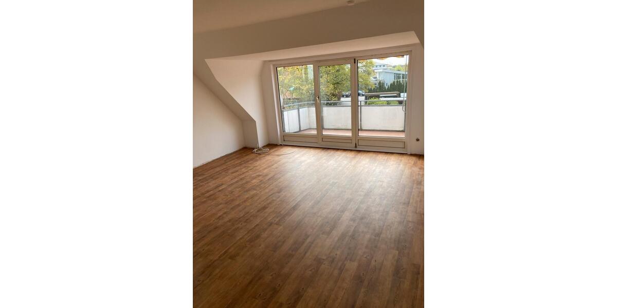 Dachgeschoßwohnung Stade Altländer Viertel - 2 Zimmer, 72 m&sup2;, 805&euro; | Angebot:25894550