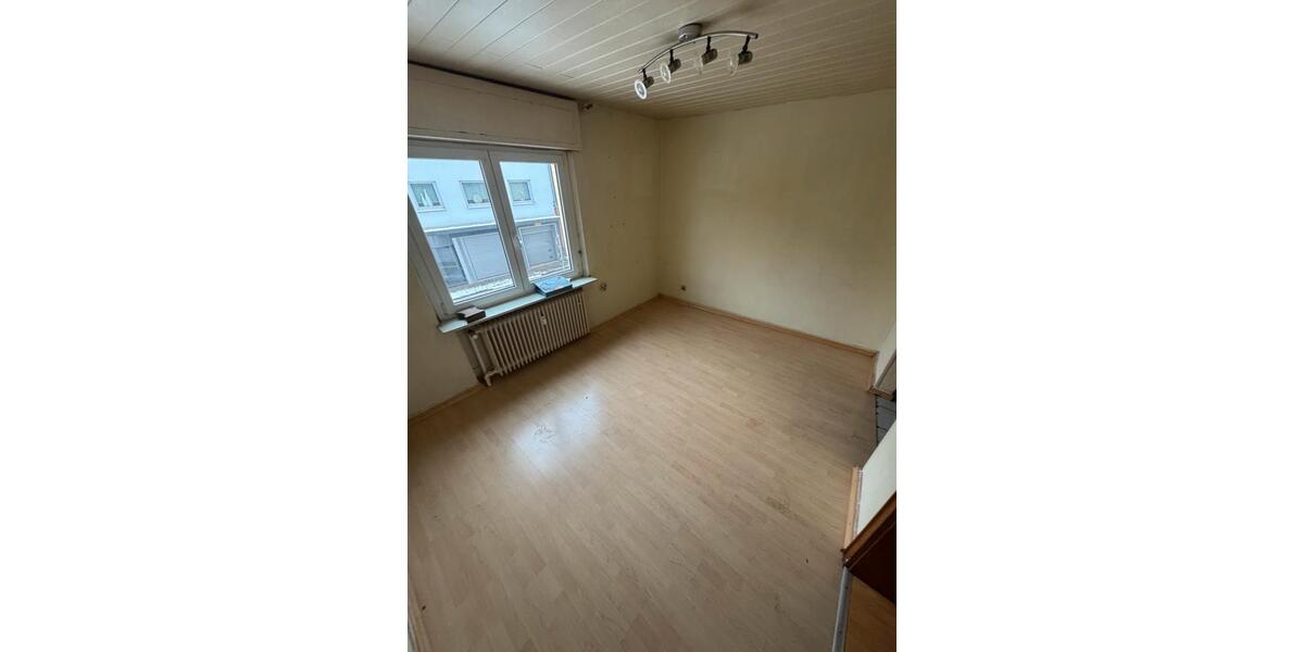 Etagenwohnung Sankt Ingbert - 5 Zimmer, 120 m&sup2;, 850&euro; | Angebot:24364808