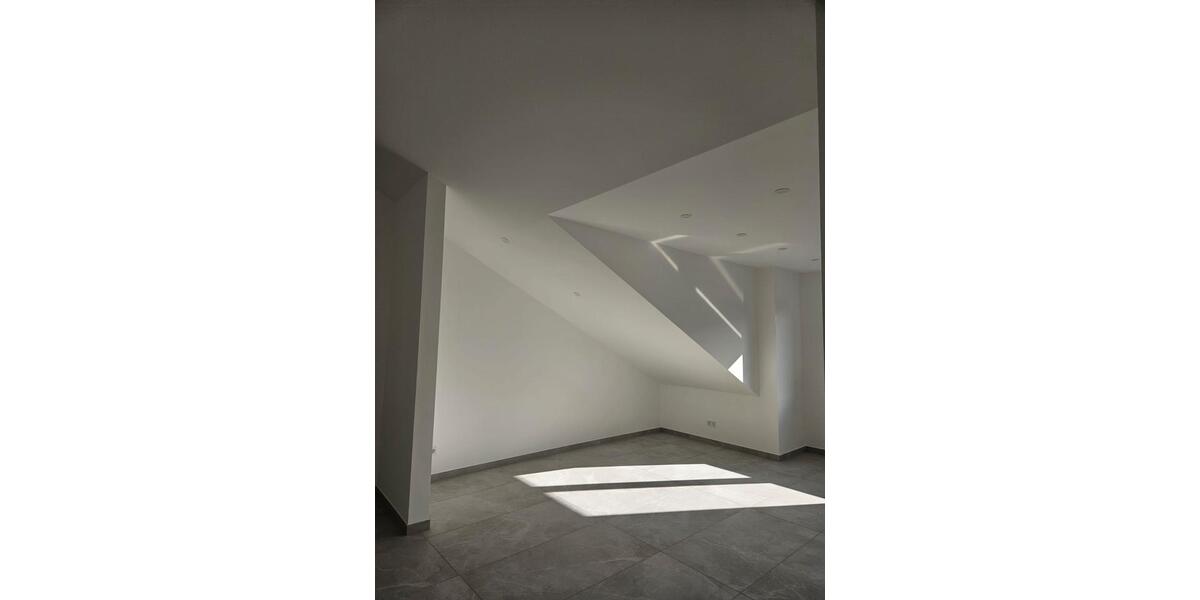Dachgeschoßwohnung Waldbröl - 2 Zimmer, 48 m&sup2;, 746&euro; | Angebot:26631259