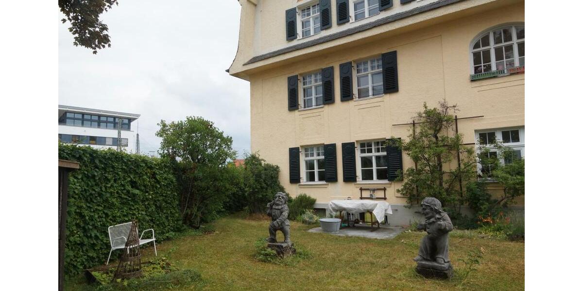 Etagenwohnung Traunstein - 5 Zimmer, 170 m&sup2;, 1.600&euro; | Angebot:26702875