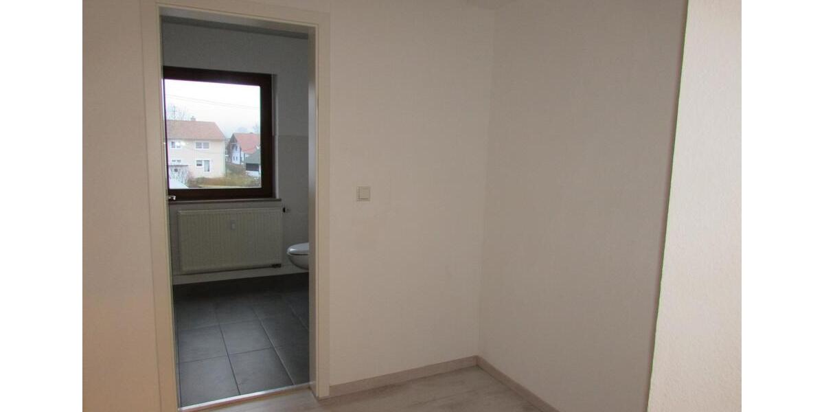 Etagenwohnung Kronach - 3 Zimmer, 85 m&sup2;, 620&euro; | Angebot:25046121