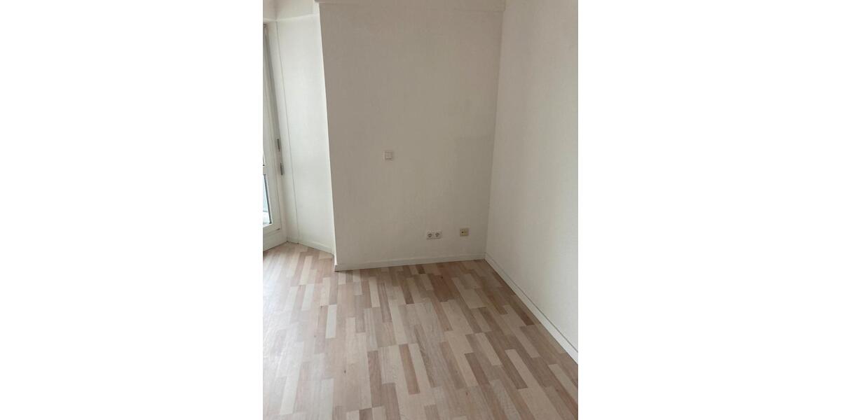 Dachgeschoßwohnung Freital - 2 Zimmer, 52 m&sup2;, 456&euro; | Angebot:13184124