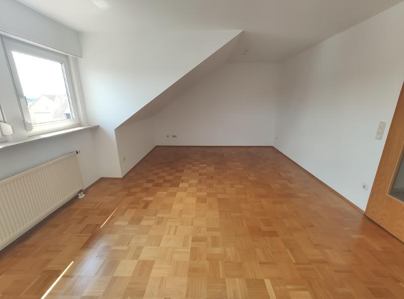 3 Zi. Wohnung (Nr. 6) im DG (2. OG) mit Balkon und Garage - Etagenwohnung Erlangen OT Dechsendorf | Angebot:24315669