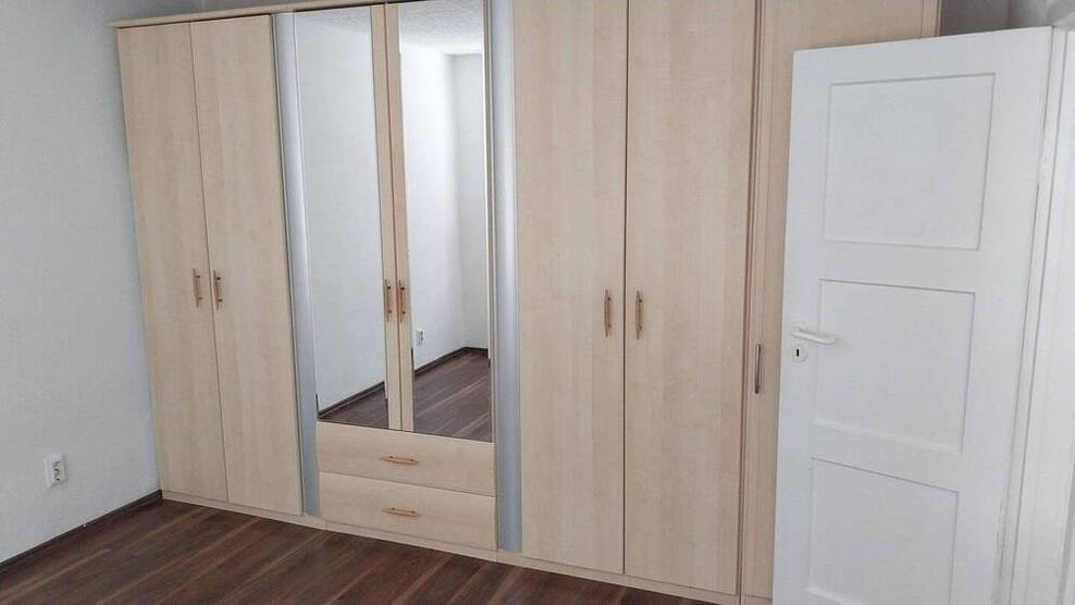 schöner Bungalow, 2,5 Zimmer mit Garage und Garten