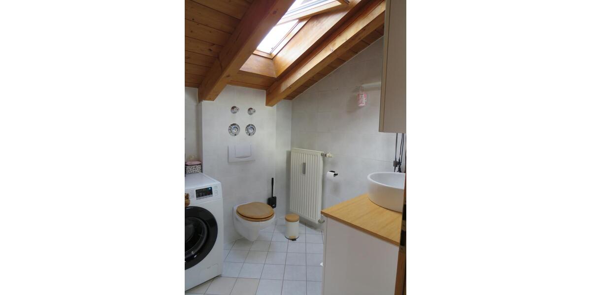 Dachgeschoßwohnung Mittenwald - 3 Zimmer, 80 m&sup2;, 990&euro; | Angebot:26638691