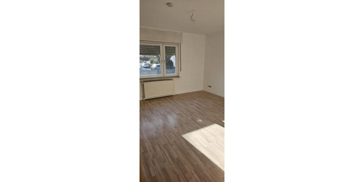 Erdgeschoßwohnung Bischofsheim - 3.5 Zimmer, 88 m&sup2;, 950&euro; | Angebot:25843142