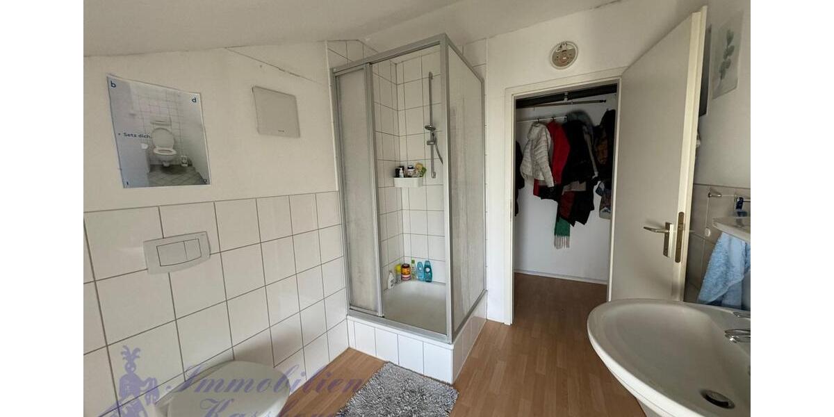 Dachgeschoßwohnung Detmold - 1 Zimmer, 25 m&sup2;, 270&euro; | Angebot:25146283