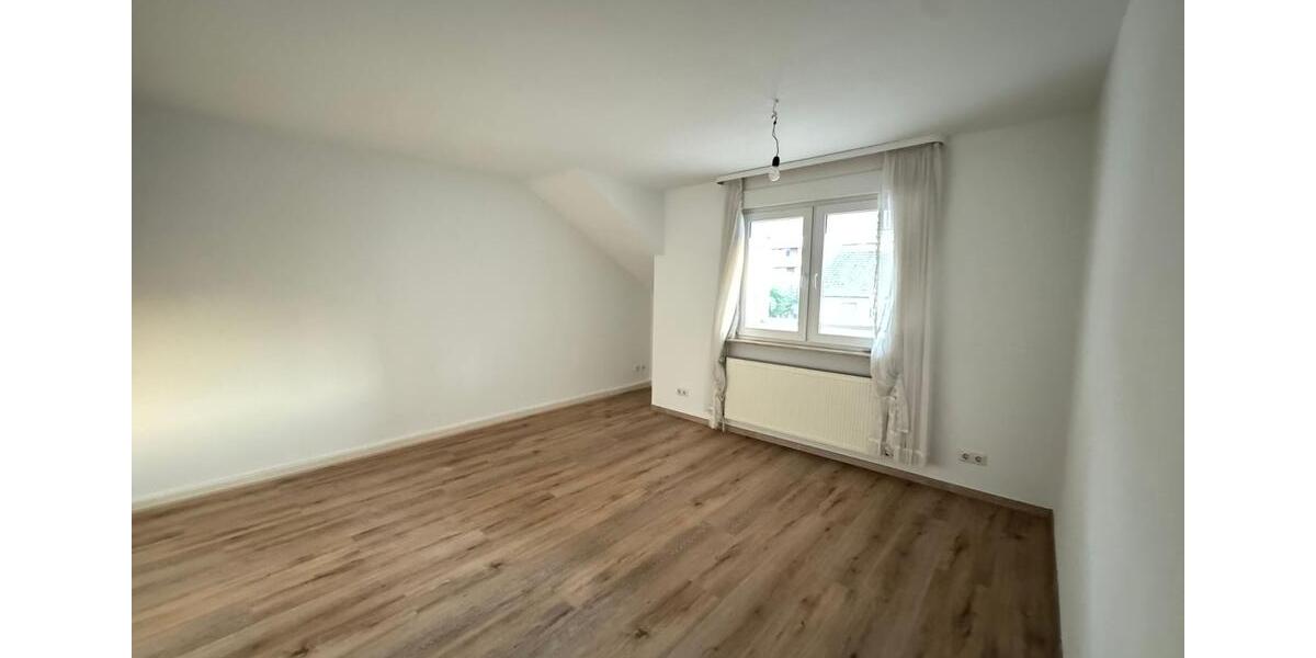 Dachgeschoßwohnung Ennepetal - 2 Zimmer, 97 m&sup2;, 680&euro; | Angebot:24371841