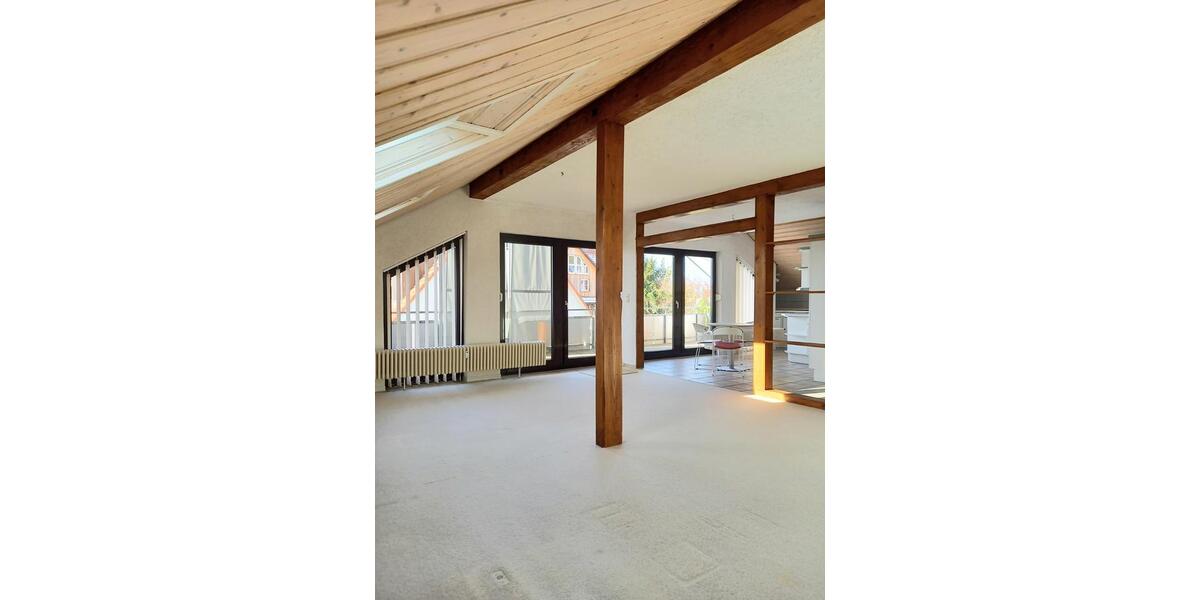 Dachgeschoßwohnung Herrenberg - 3.5 Zimmer, 99 m&sup2;, 1.150&euro; | Angebot:25941986