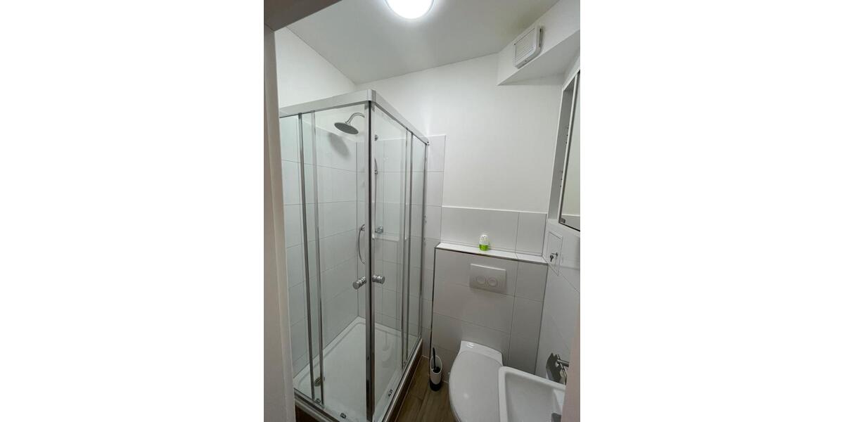 Wohnen auf Zeit Leichlingen (Rheinland) - 6 Zimmer, 16 m&sup2;, 18&euro; | Angebot:22243888