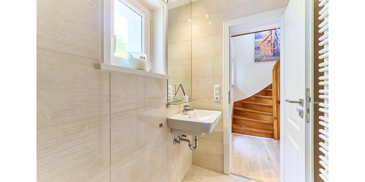 Reihenhaus Scharbeutz - 6 Zimmer, 123 m&sup2;, 1.800&euro; | Angebot:23806379