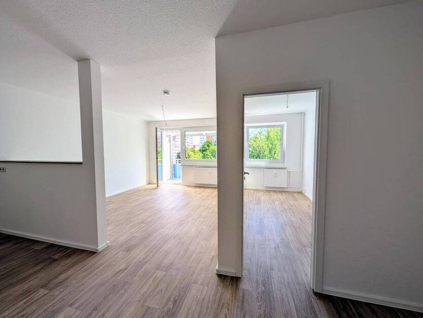 Hell und modern - jetzt besichtigen - Einbauküche ab Dezember 3 zimmer