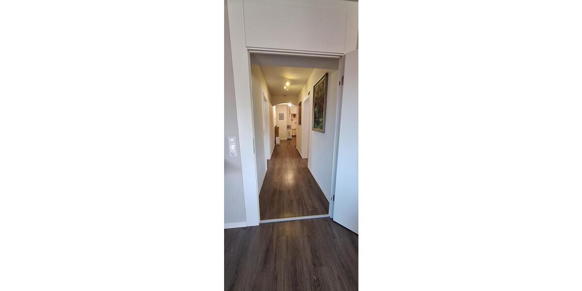 Erdgeschoßwohnung Kehl - 5 Zimmer, 120 m&sup2;, 1.180&euro; | Angebot:26611013